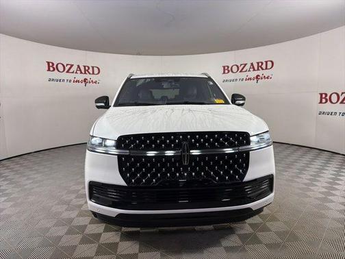 White Metallic 2025 Lincoln Navigator Black Label