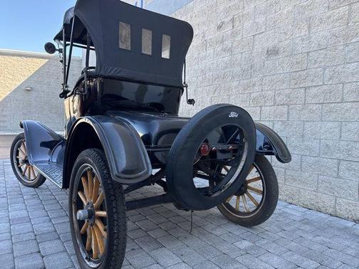1920 Ford Model T 