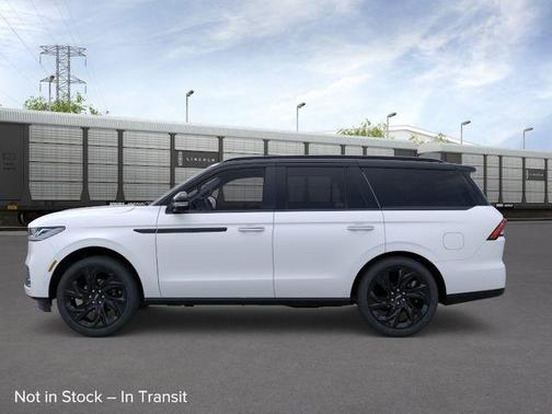 Star White 2026 Lincoln Navigator Black Label