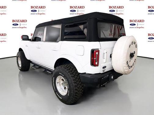 Oxford White 2023 Ford Bronco Outer Banks