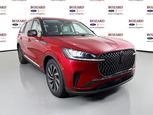 Red Carpet 2026 Lincoln Aviator Premiere