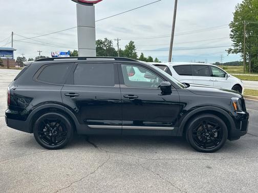 Ebony Black 2023 Kia Telluride EX X-Line