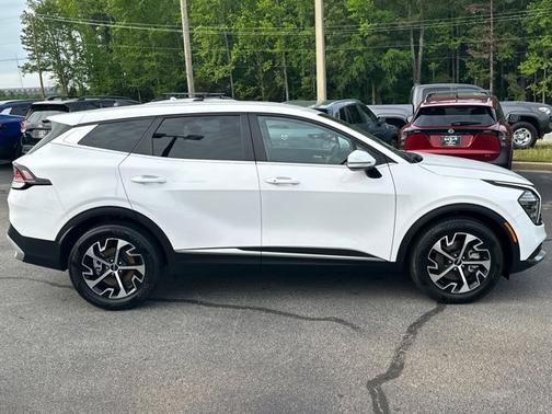 Glacial White Pearl 2025 Kia Sportage EX