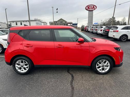 2024 Kia Soul LX
