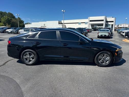 2022 Kia K5 LXS