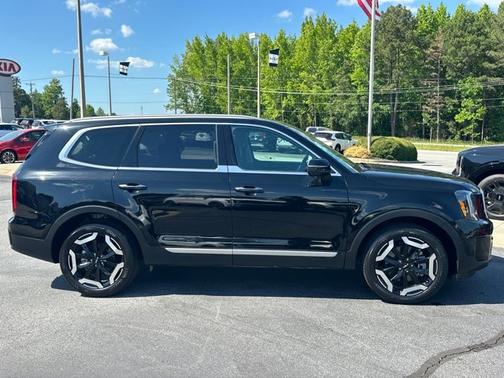 Ebony Black 2025 Kia Telluride S