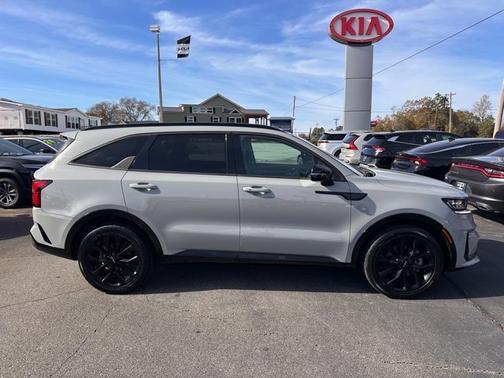 2022 Kia Sorento SX
