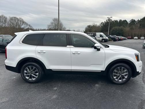 2024 Kia Telluride LX