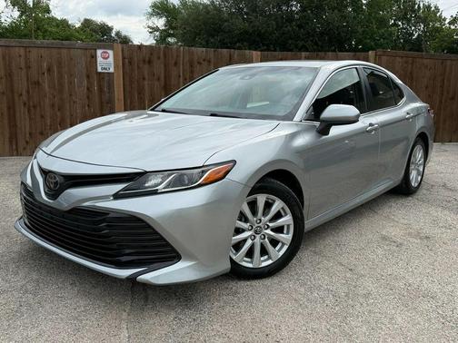Celestial Silver Metallic 2018 Toyota Camry LE Sedan