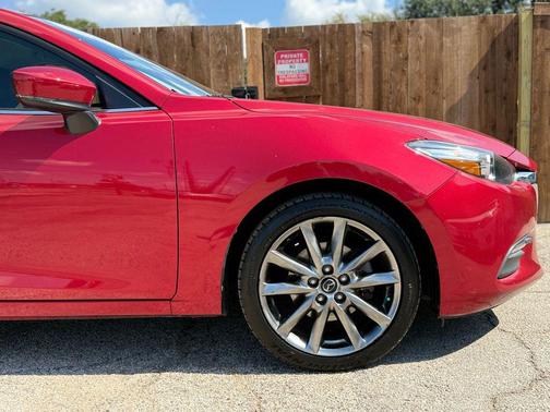 2018 Mazda Mazda3 Touring