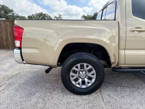 2016 Toyota Tacoma SR5