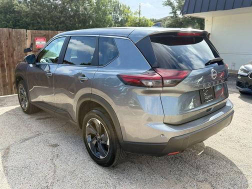 Gun Metallic 2025 Nissan Rogue SV