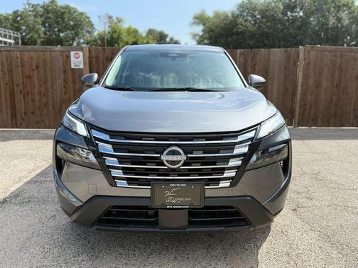Gun Metallic 2025 Nissan Rogue SV