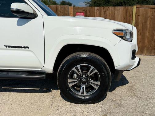 2017 Toyota Tacoma SR5