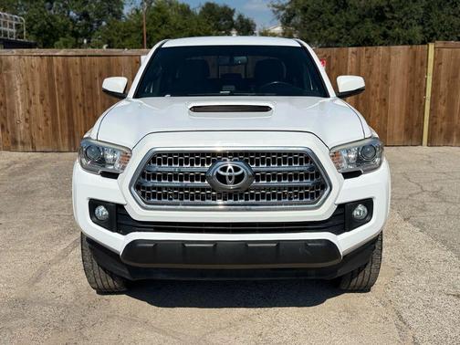 2017 Toyota Tacoma SR5