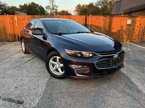 Photo 1 of 30 of 2017 Chevrolet Malibu 1LS