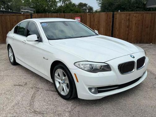 2011 BMW 528 528i Sedan 4D