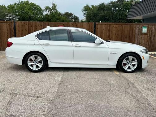 2011 BMW 528 528i Sedan 4D
