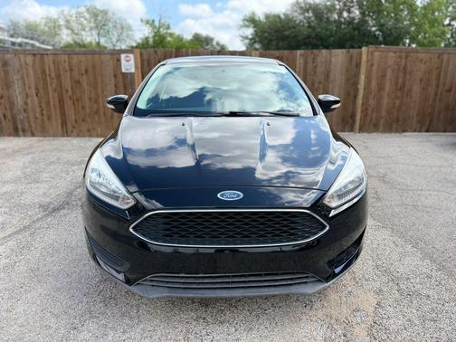 Shadow Black 2017 Ford Focus SE