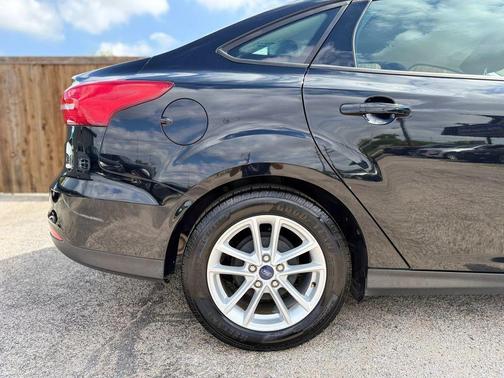 Shadow Black 2017 Ford Focus SE