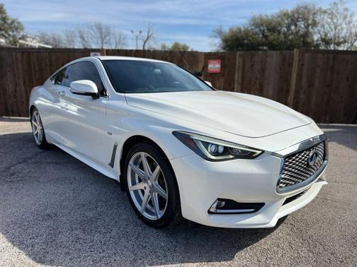 2017 INFINITI Q60 2.0t Premium