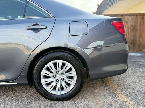 2012 Toyota Camry Hybrid LE
