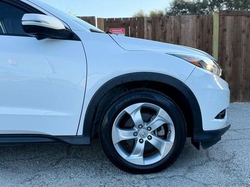 2016 Honda HR-V EX-L w/Navigation