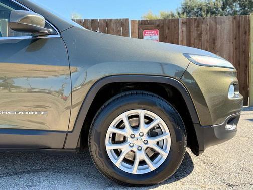 2014 Jeep Cherokee Sport