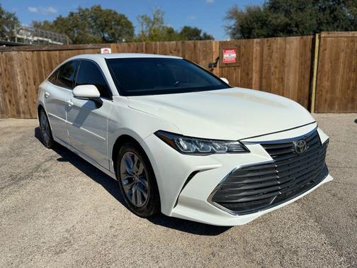 2021 Toyota Avalon XLE