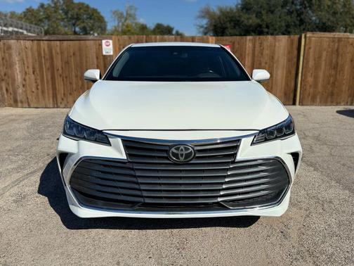 2021 Toyota Avalon XLE