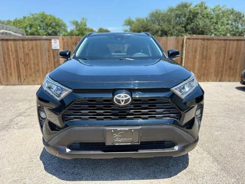 Midnight Black Metallic 2019 Toyota RAV4 XLE