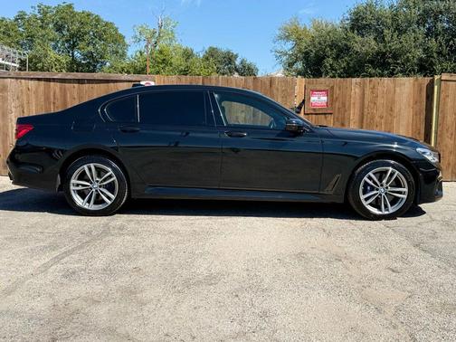 2018 BMW 750 i xDrive
