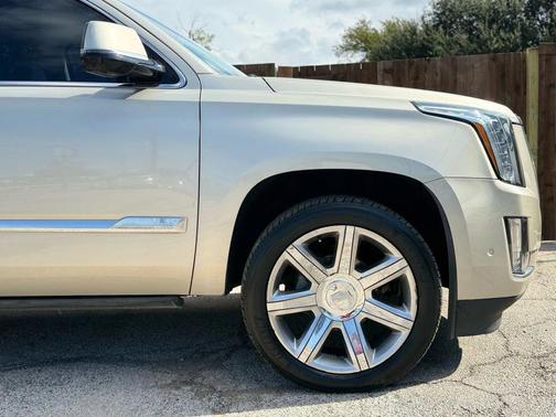 2017 Cadillac Escalade ESV Sport