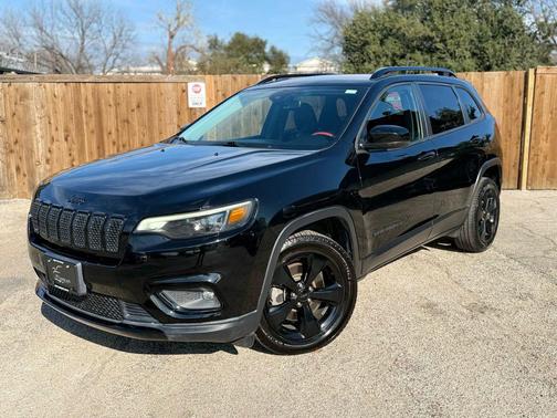 Diamond Black Crystal Pearlcoat 2021 Jeep Cherokee Altitude SUV