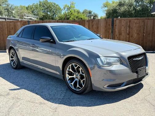 2018 Chrysler 300 Touring