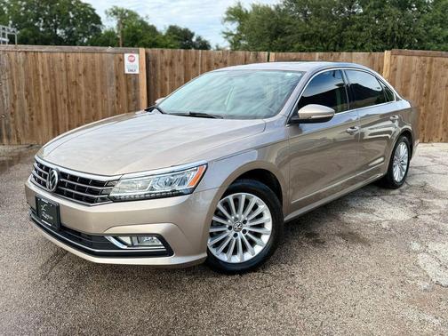Gold 2016 Volkswagen Passat 1.8T SE