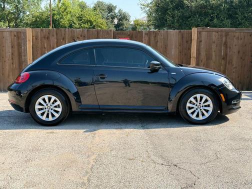 2016 Volkswagen Beetle 1.8T Wolfsburg Edition w/PZEV