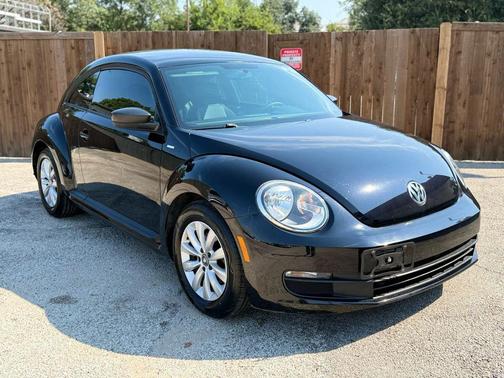 2016 Volkswagen Beetle 1.8T Wolfsburg Edition w/PZEV