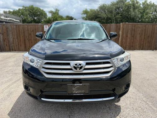 Black 2013 Toyota Highlander SE