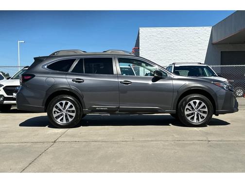 Magnetite Gray Metallic 2025 Subaru Outback Premium