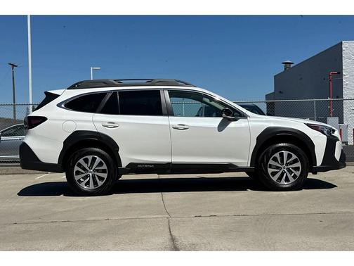 Crystal White Pearl 2025 Subaru Outback Premium