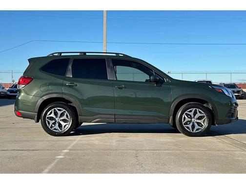 2023 Subaru Forester Premium