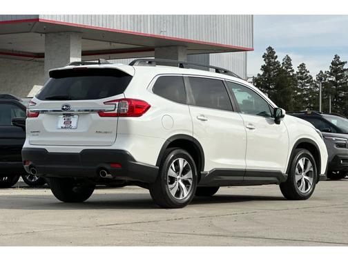 Crystal White Pearl 2024 Subaru Ascent Premium