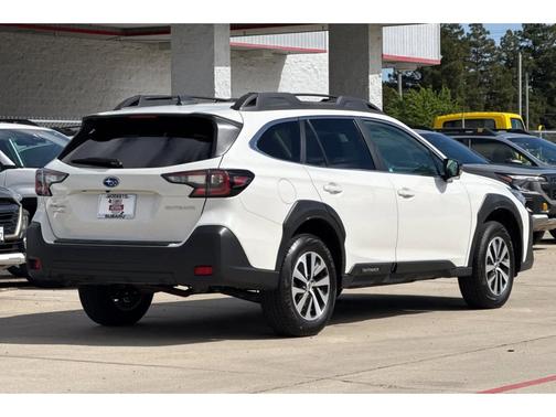 Crystal White Pearl 2025 Subaru Outback Premium