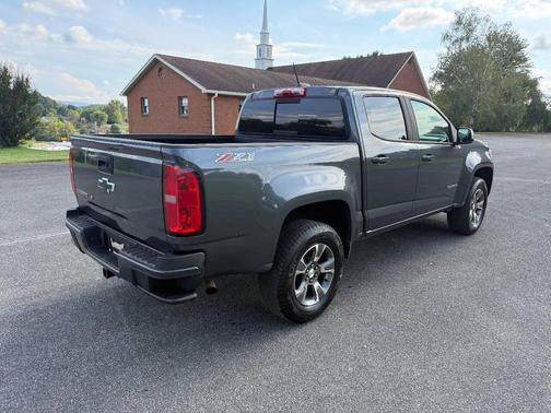 Gray 2017 Chevrolet Colorado Z71