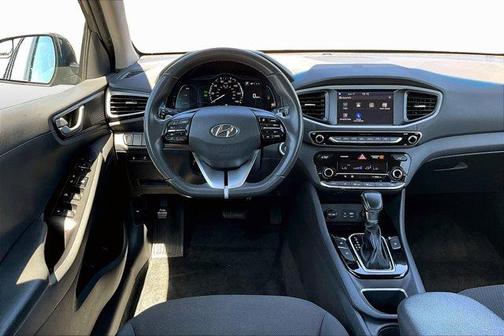 2018 Hyundai IONIQ Plug-In Hybrid Base