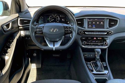 2018 Hyundai IONIQ Plug-In Hybrid Base