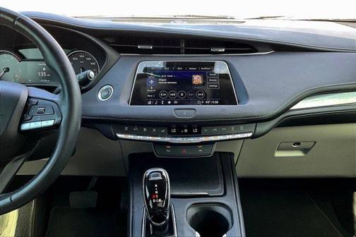 2021 Cadillac XT4 Luxury