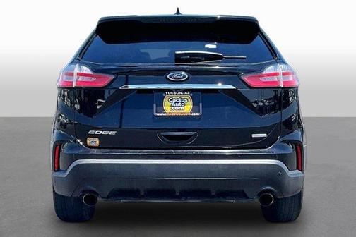 Black 2020 Ford Edge SE