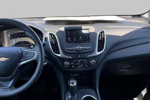 Silver Ice Metallic 2021 Chevrolet Equinox 1LT
